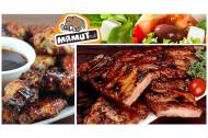 zľava Voňavé grilované rebierka v medovej a pikantnej marináde s prílohami alebo GrilMix  v bratislavskom Mamut pube